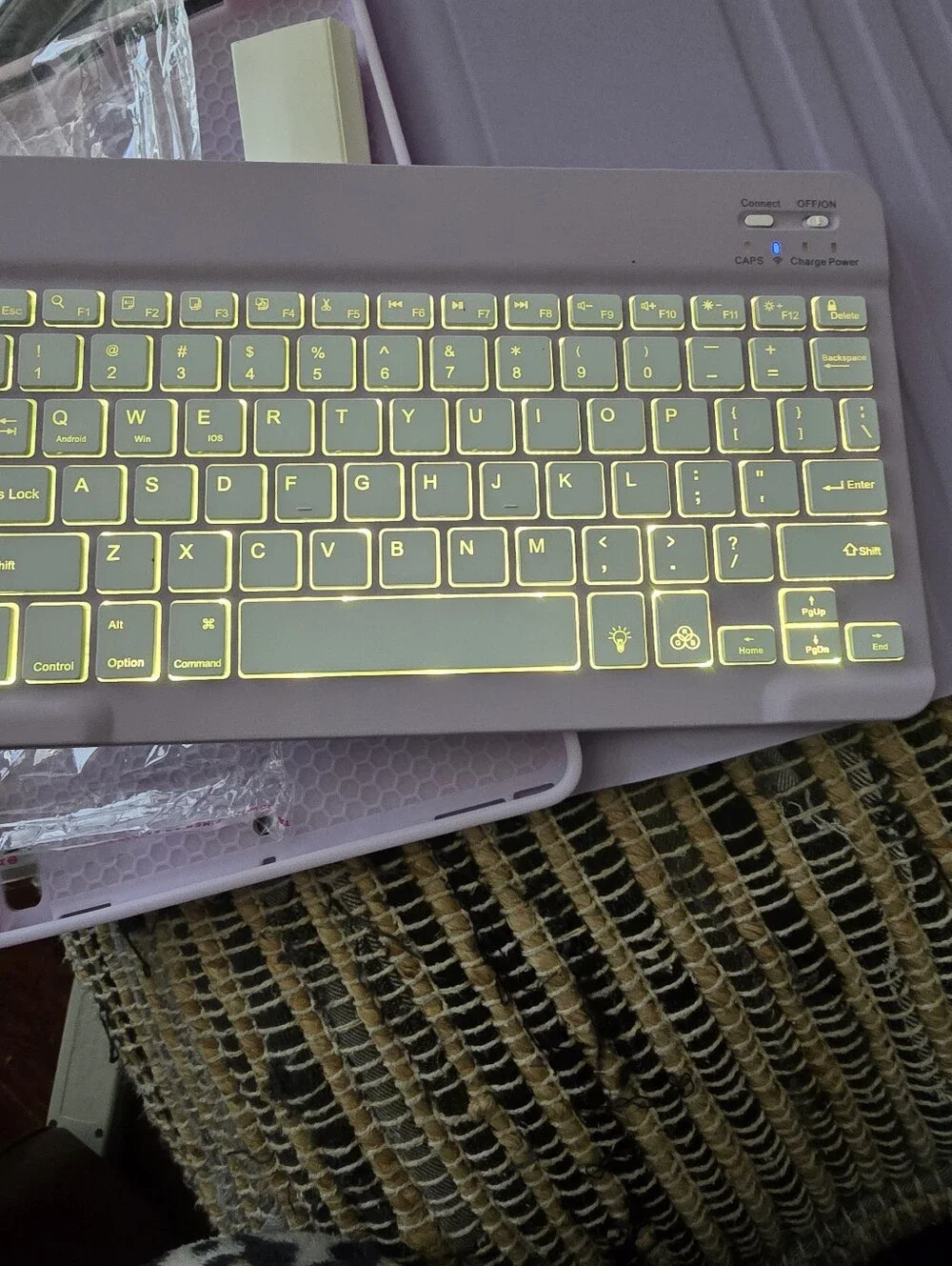 Slim Wireless Bluetooth Keyboard in Light Lavender For Ipad And Android